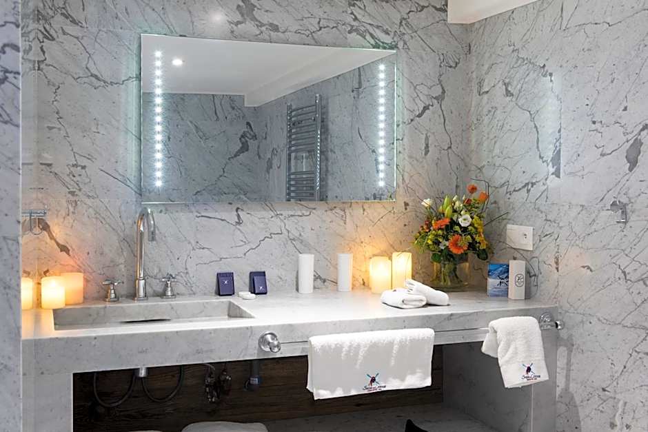 Snow Lodge Hotel Courchevel 1850