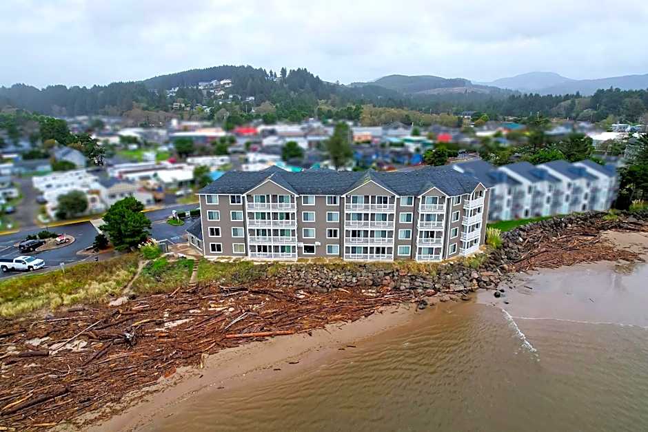 Siletz Bay Beachfront Hotel by OYO Lincoln City