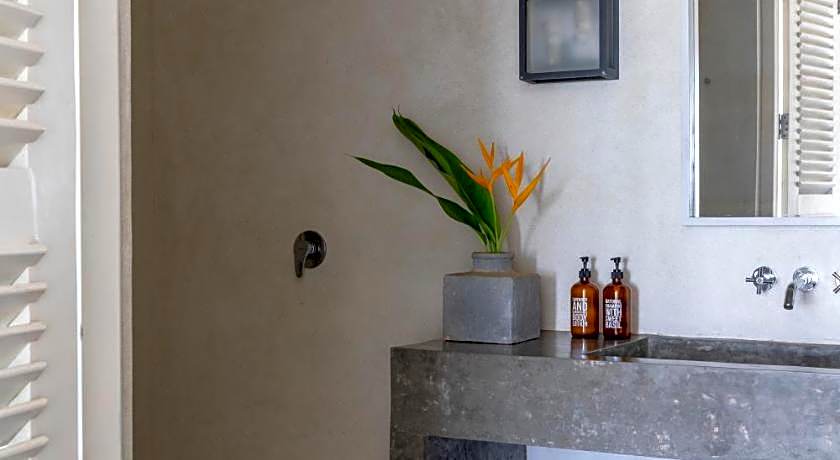 Arabella on Boossa Private Hotel