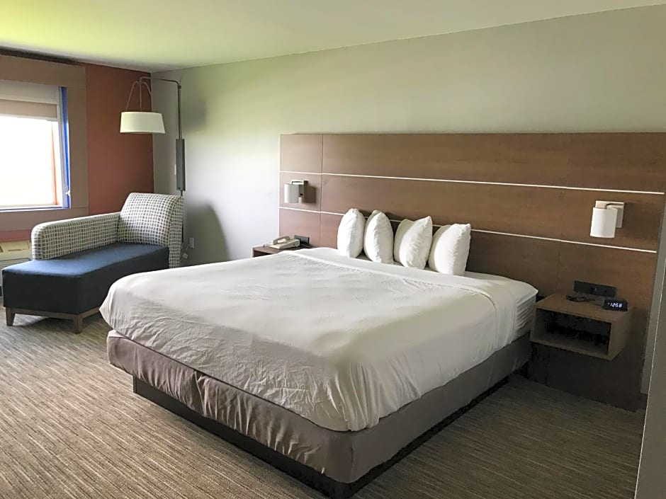 Holiday Inn Express Toledo West - Napoleon By IHG