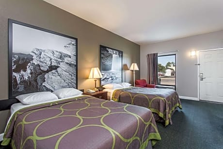 Double Room with Two Double Beds - Non-Smoking