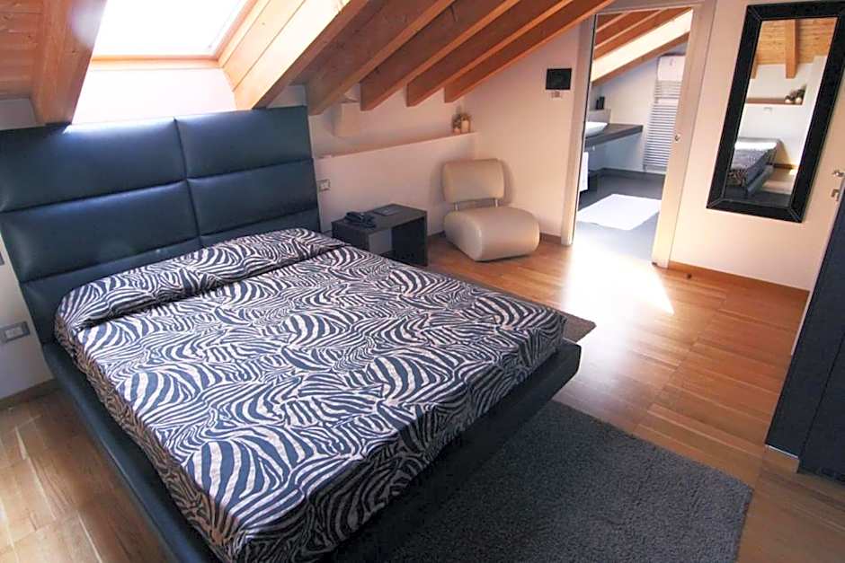 Zdjęcie 1 z 8 — Junior Suite