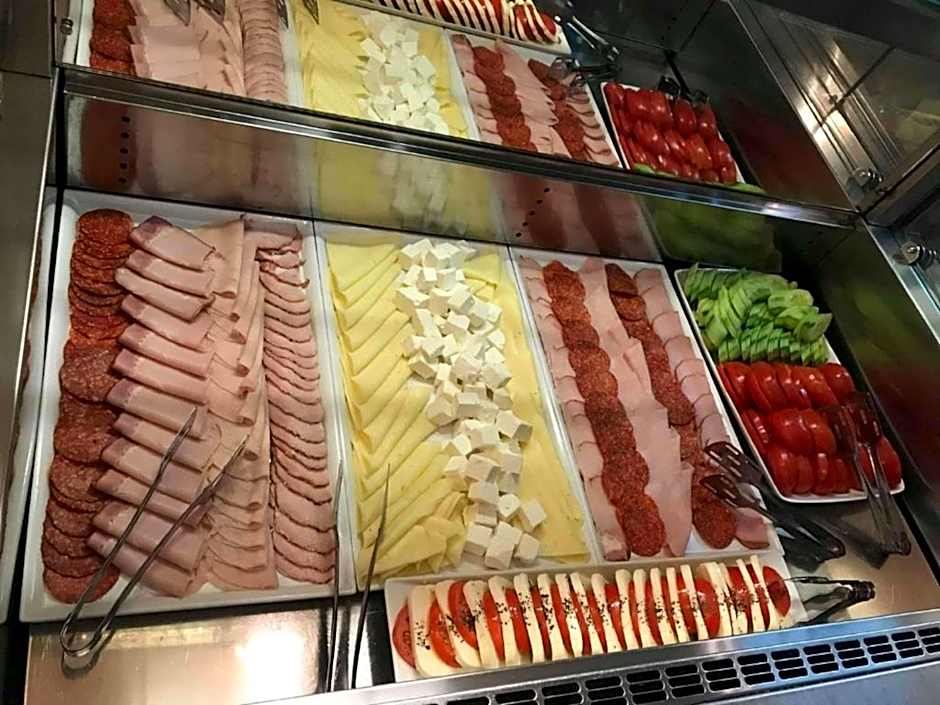 Best Western Plus Lido Hotel