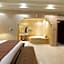 Victoria Crown Plaza Hotel
