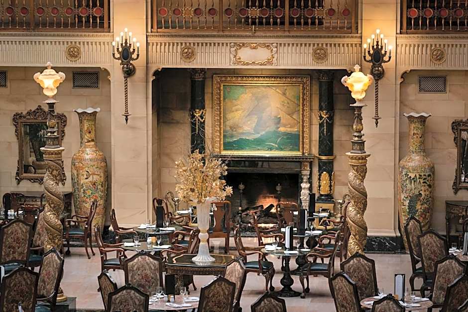 The Louie, A Davenport Hotel, Autograph Collection®