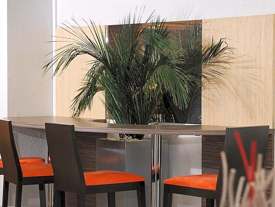 Kyriad Hotel Montpellier Centre Antigone