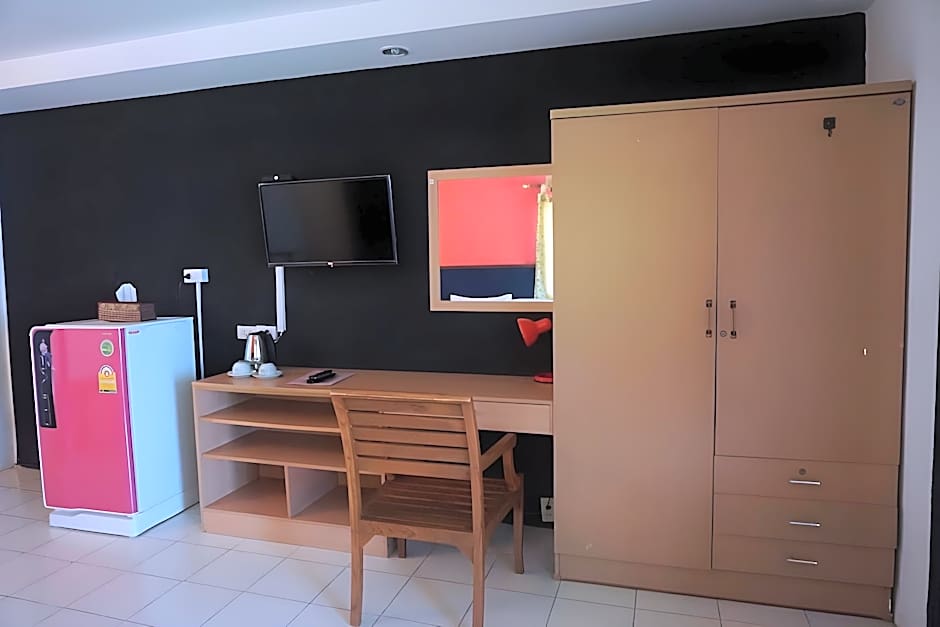 Bangkok Travel Suites Hotel