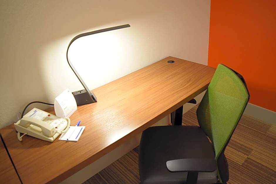 Holiday Inn Express Hotel & Suites Pensacola West I-10 By IHG