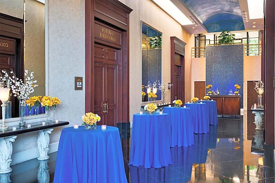 DoubleTree by Hilton Washington Dulles Airport