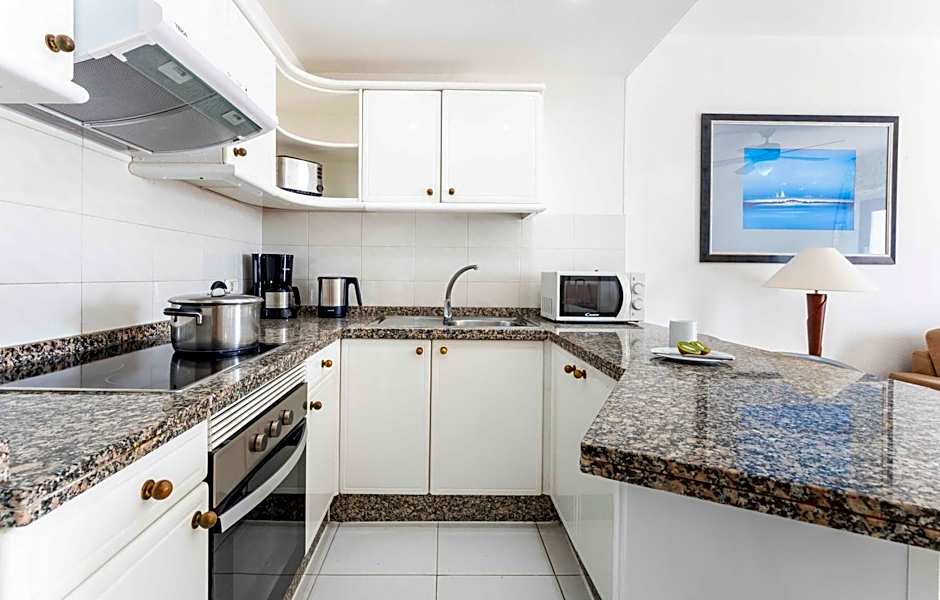 Beverly Hills Heights - Excel Hotels & Resorts