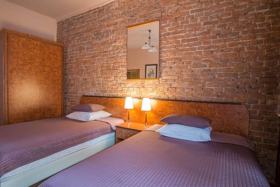 Finger Guest Rooms