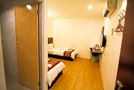 Deluxe Twin