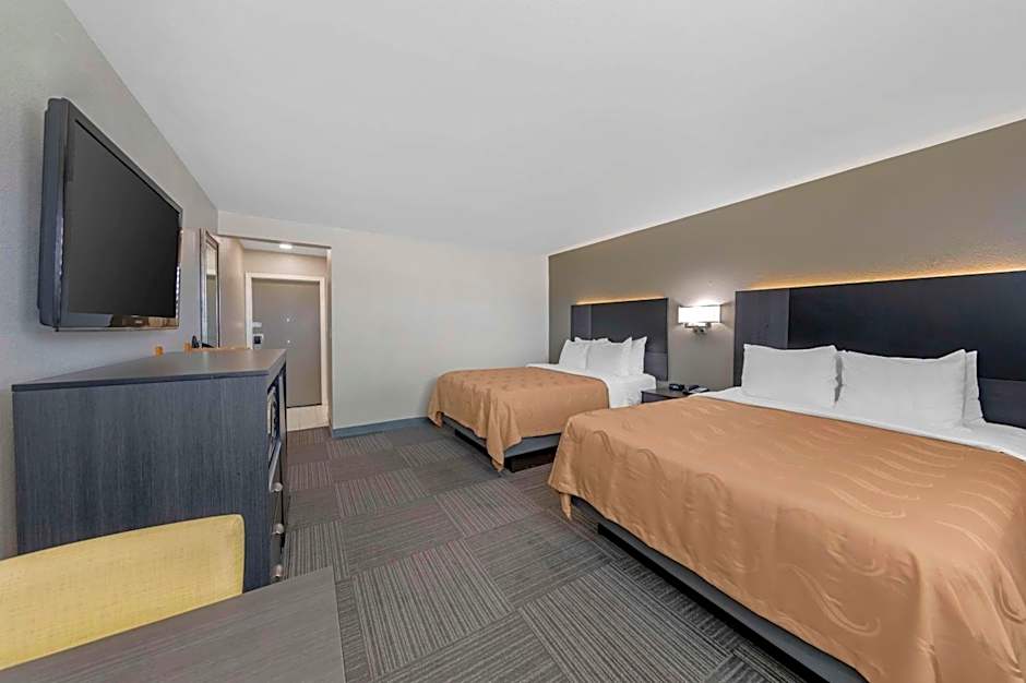 Quality Inn Kettleman City near Hwy 41