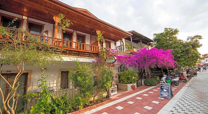MANDALİN AKYAKA
