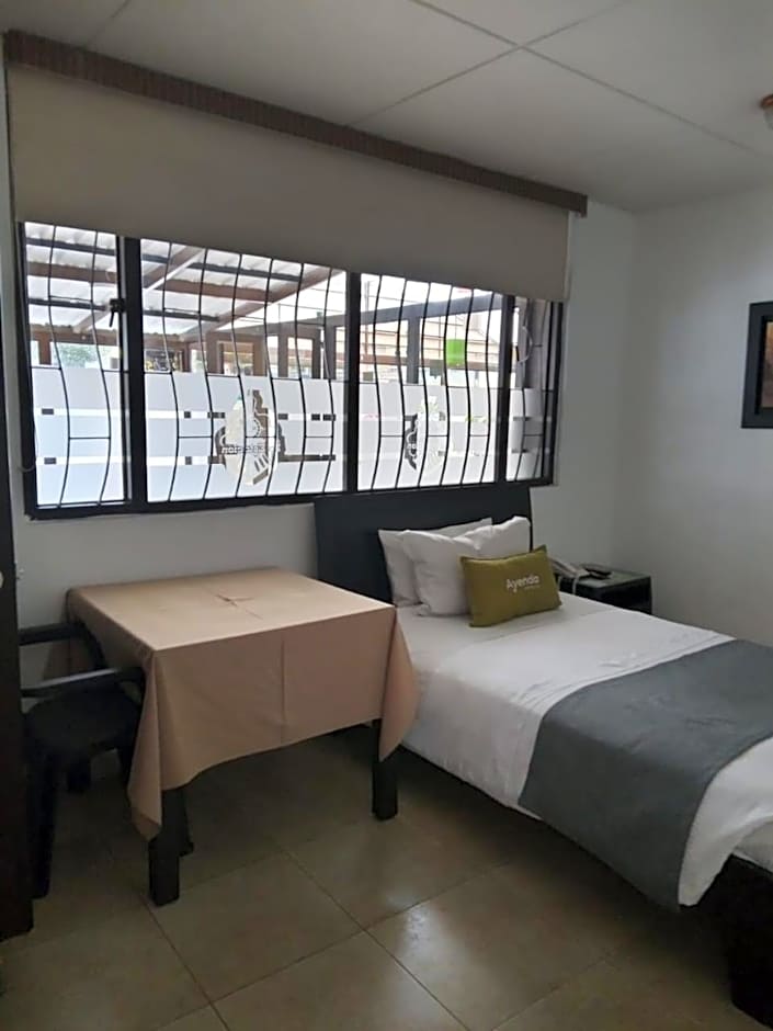 Ayenda 1087 La Estación