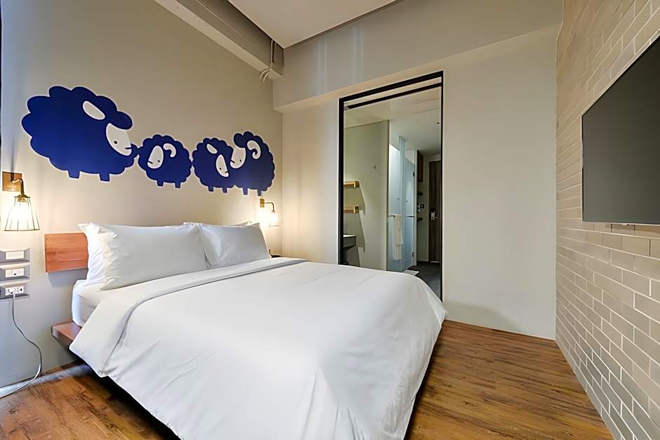 Kokotel Bangkok Surawong