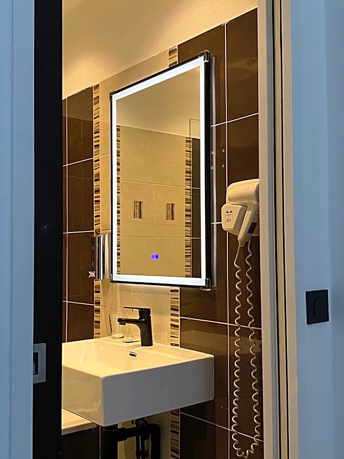 Luxor Bastille Hotel