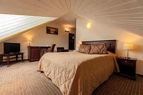 Double Room with Double Bed - Attic