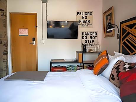 Regular Room (1 Bed)