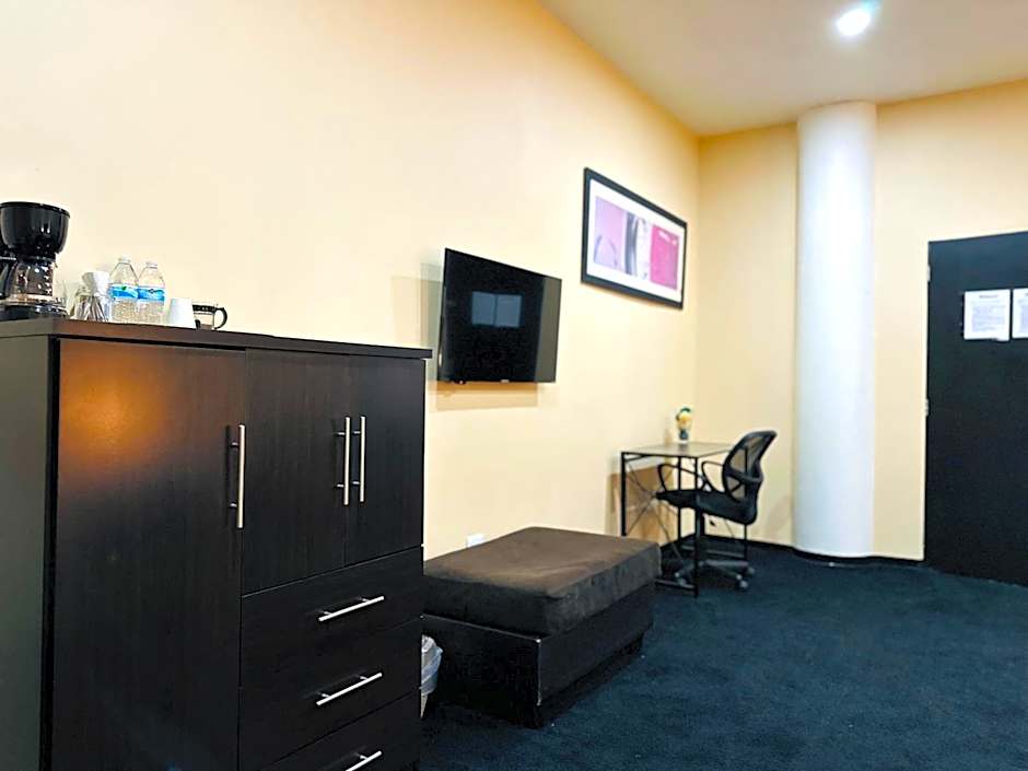 Costero Inn - Not Hotel -