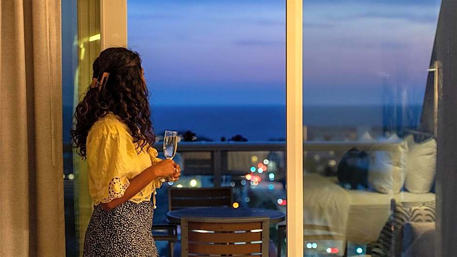 Hyatt Centric Delfina Santa Monica