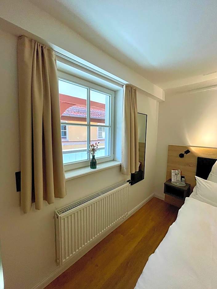 Hopfenhotel am Adenauerufer