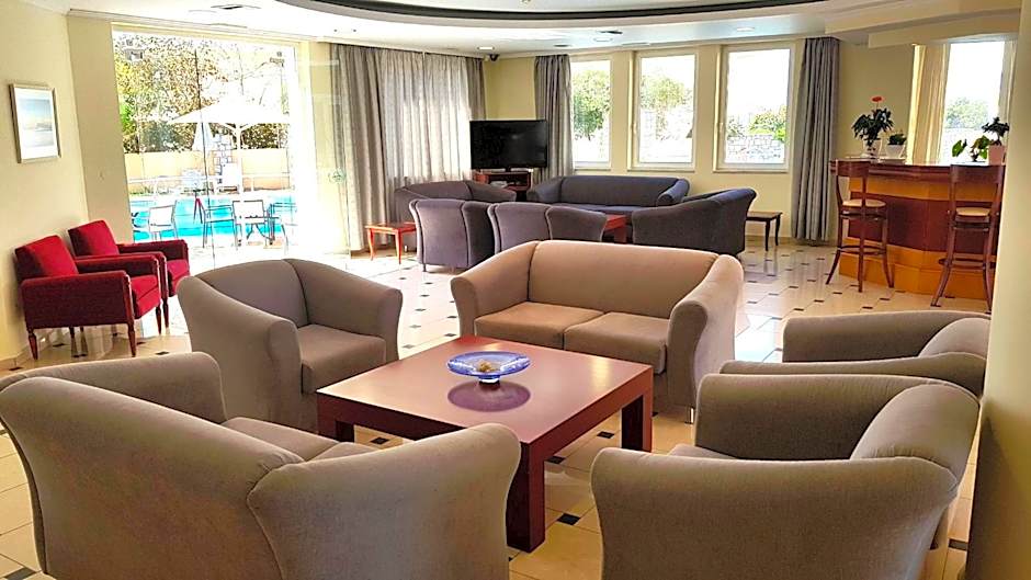 Sunny Bay Hotel