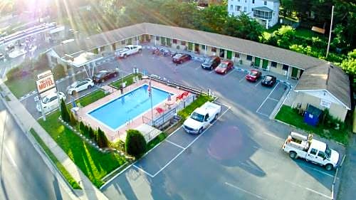 Twi-Lite motel