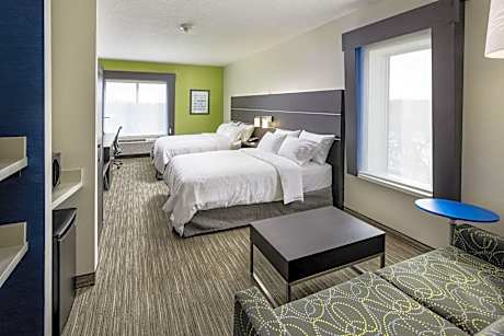 Queen Room with Two Queen Beds - Mobility Access Tub/Non-Smoking