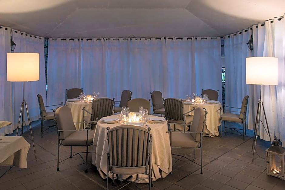 Ambasciatori Place Hotel