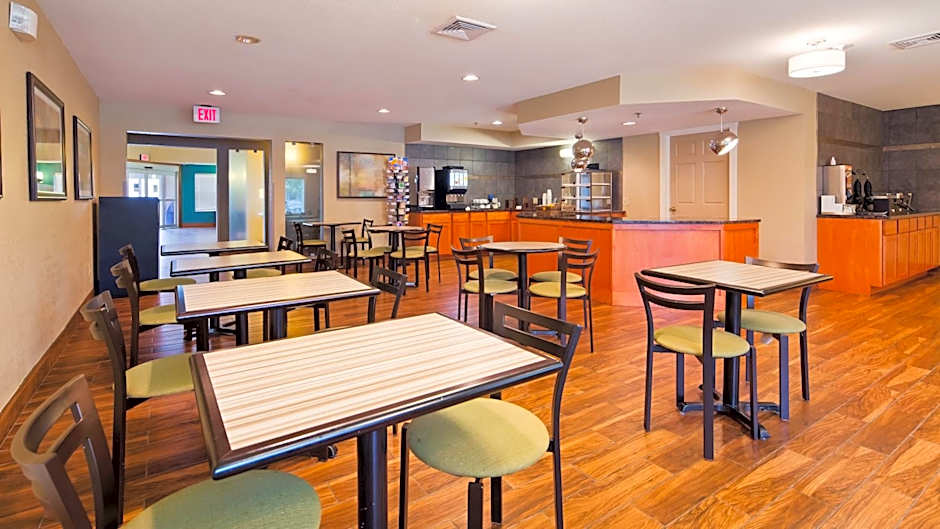 Best Western Plus Menomonie Inn & Suites