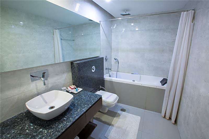 Hotel Narulas Aurrum