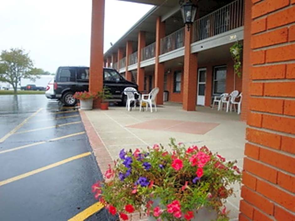 Travel Inn & Suites