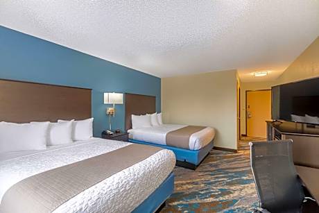 Queen Room with Two Queen Beds - Non-Smoking