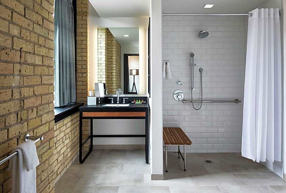 Canopy by Hilton Minneapolis Mill District