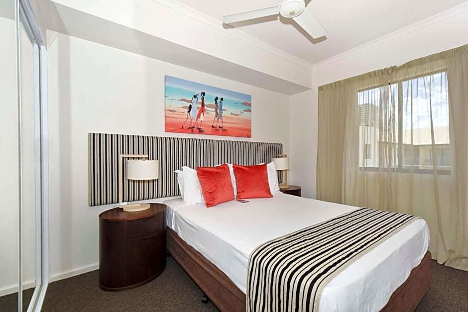 Metro Advance Apartments & Hotel