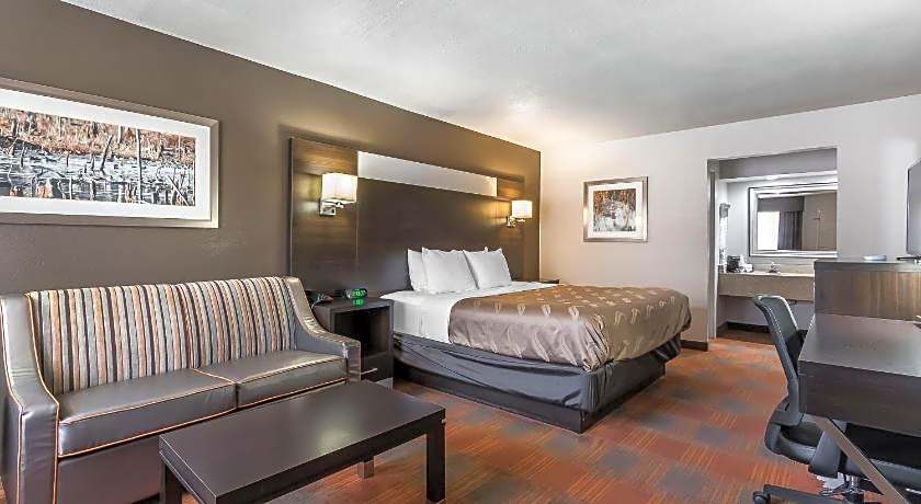 Quality Inn & Suites Stuttgart North