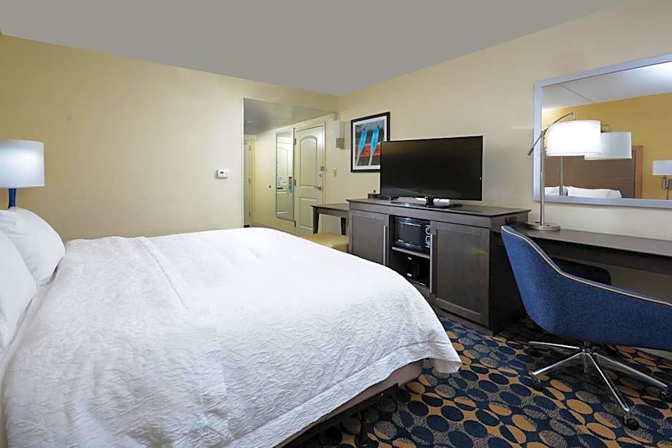 Hampton Inn By Hilton Roxboro