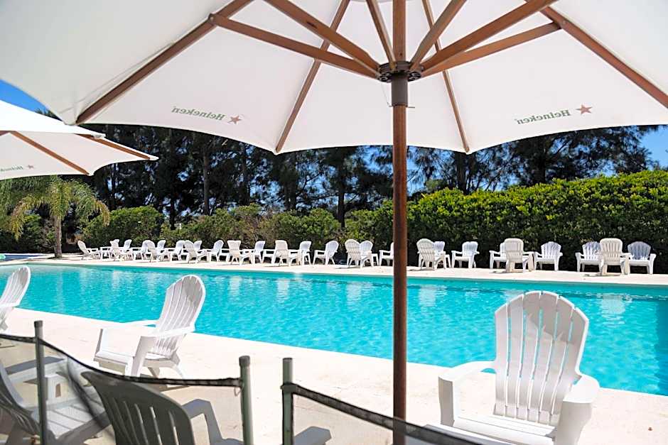 Howard Johnson Funes