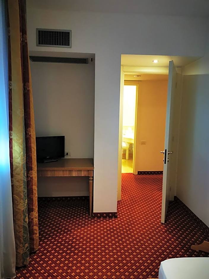 Hotel Bristol
