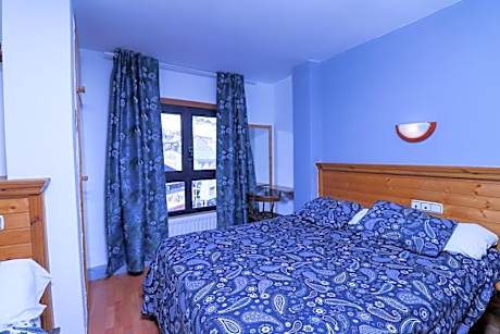 Triple Room (2 Adults + 1 Child)