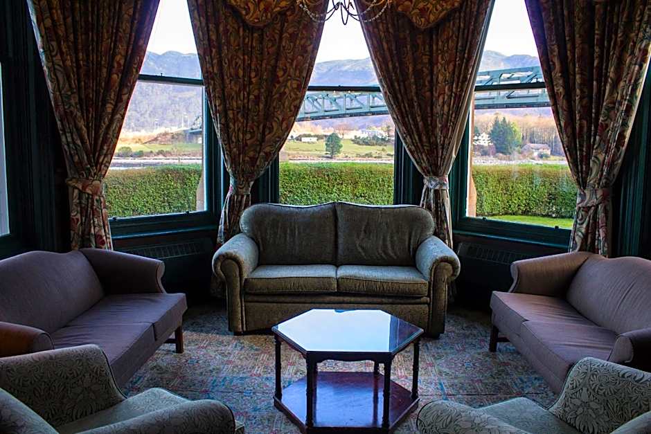 The Ballachulish Hotel