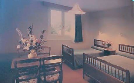 Hotel Restaurant Carrier