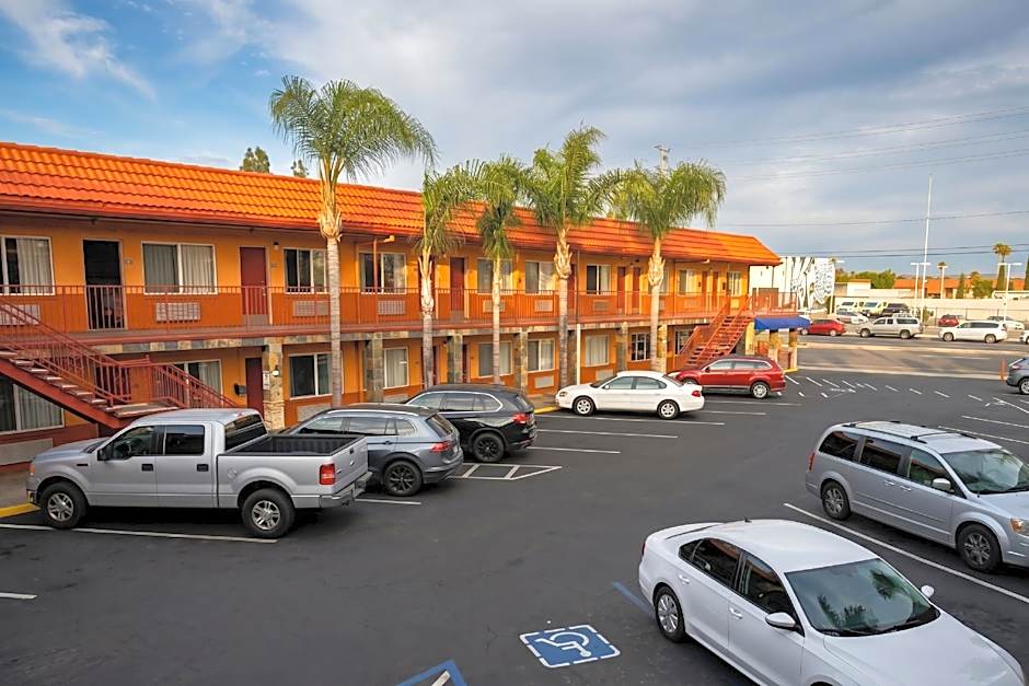 Om Park Inn and Suites El Cajon near San Diego