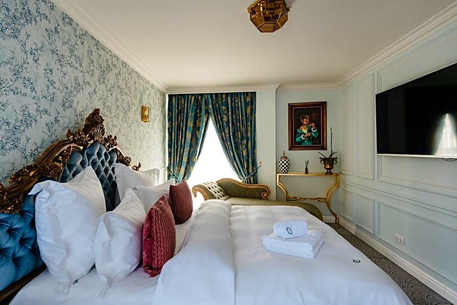 Ateneea Luxury Rooms