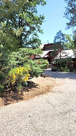 Yosemite Mountain Retreat