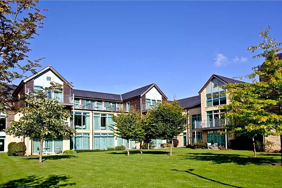 De Vere Cotswold Water Park Apartments