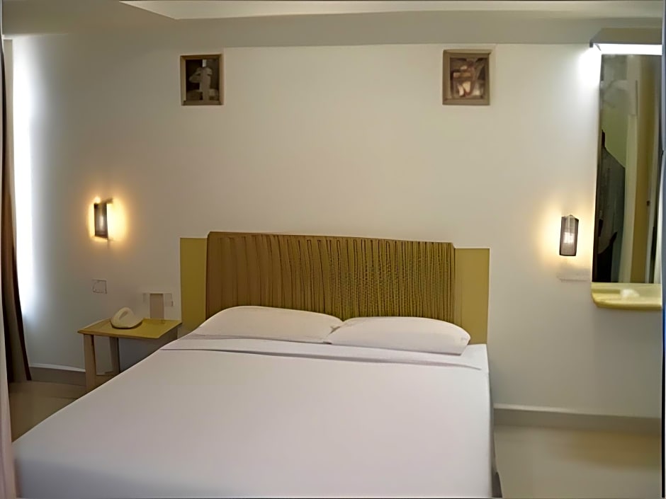 Hotel Surya Palace Chandigarh