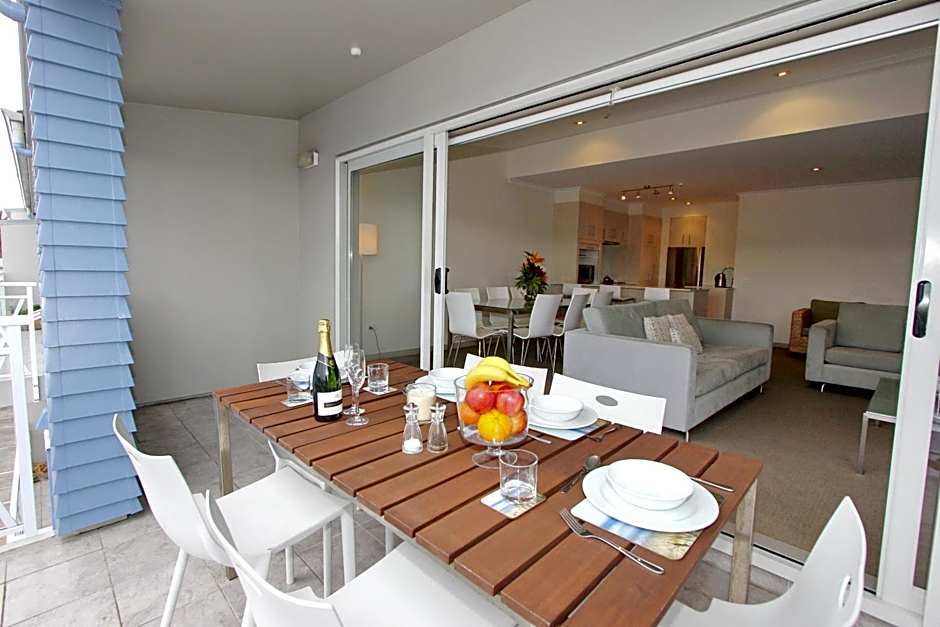 Crow's Nest Apartments