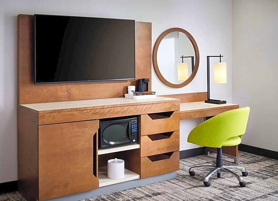 Hampton Inn By Hilton & Suites Windsor, On